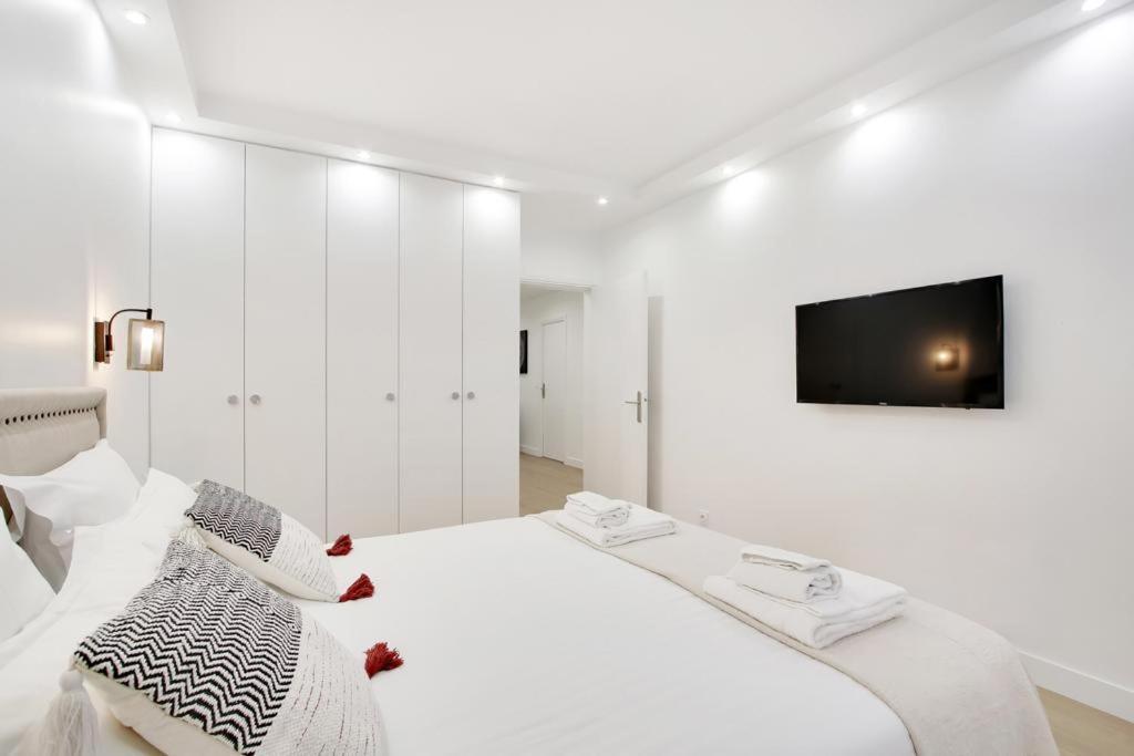 Trocadero/ Eiffel Tower - 3 Bedrooms- All New! Paris Exterior foto
